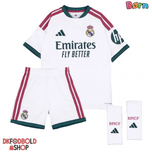 Real Madrid Vinicius Junior #7 Hjemmebanesæt Børn 2026-27 Kort ærmer (+ korte bukser)